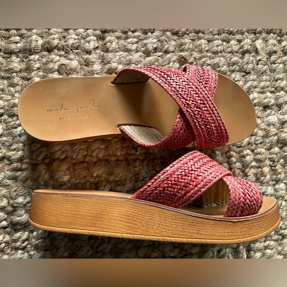 MILA PAOLI coral red slide sandals, Sz 8